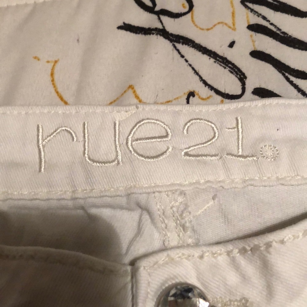 White jeans - Picture 2 of 3